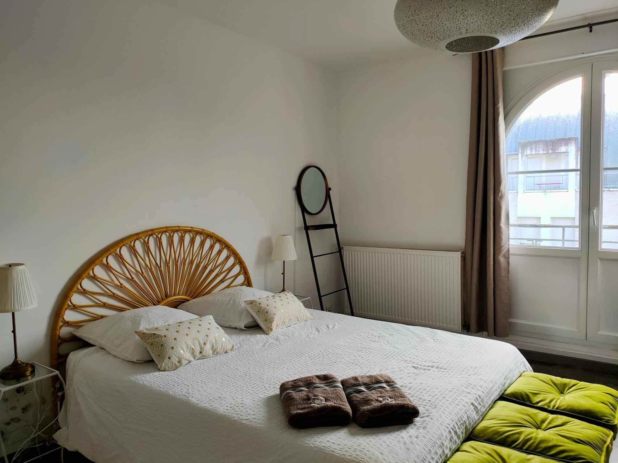 A La Villa Perroy Les Chambres Sont Spacieuses Et Les Petit-Dejeuners Offerts Dunkirk Eksteriør billede